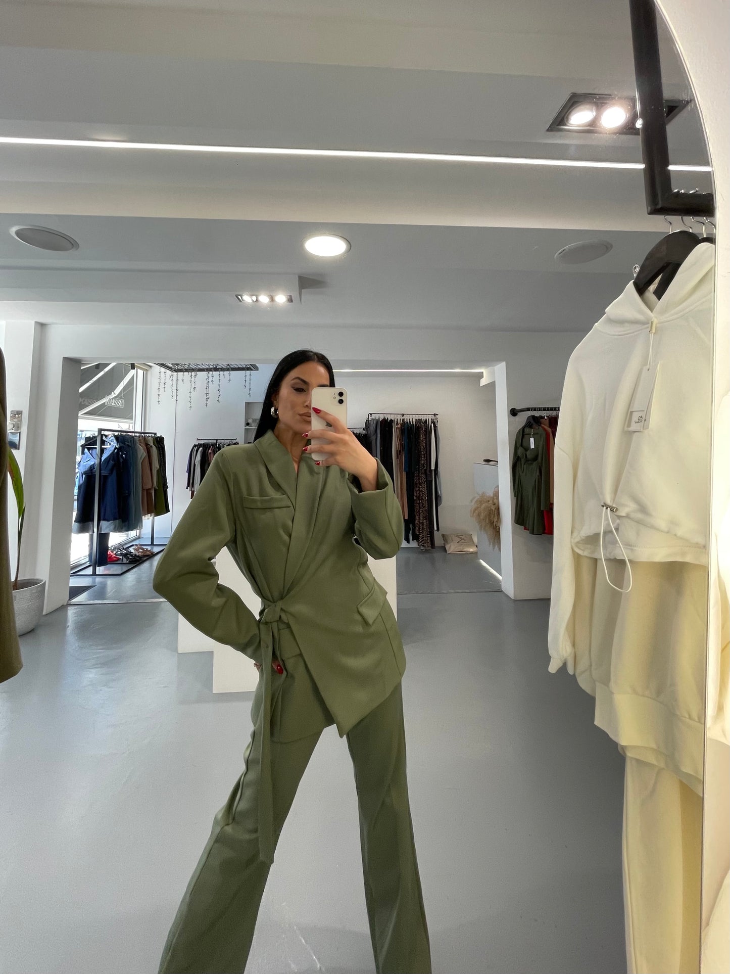 Vika Suit