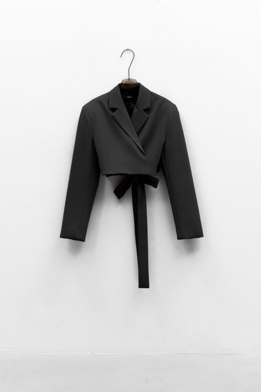 Lumina Black Crop Blazer
