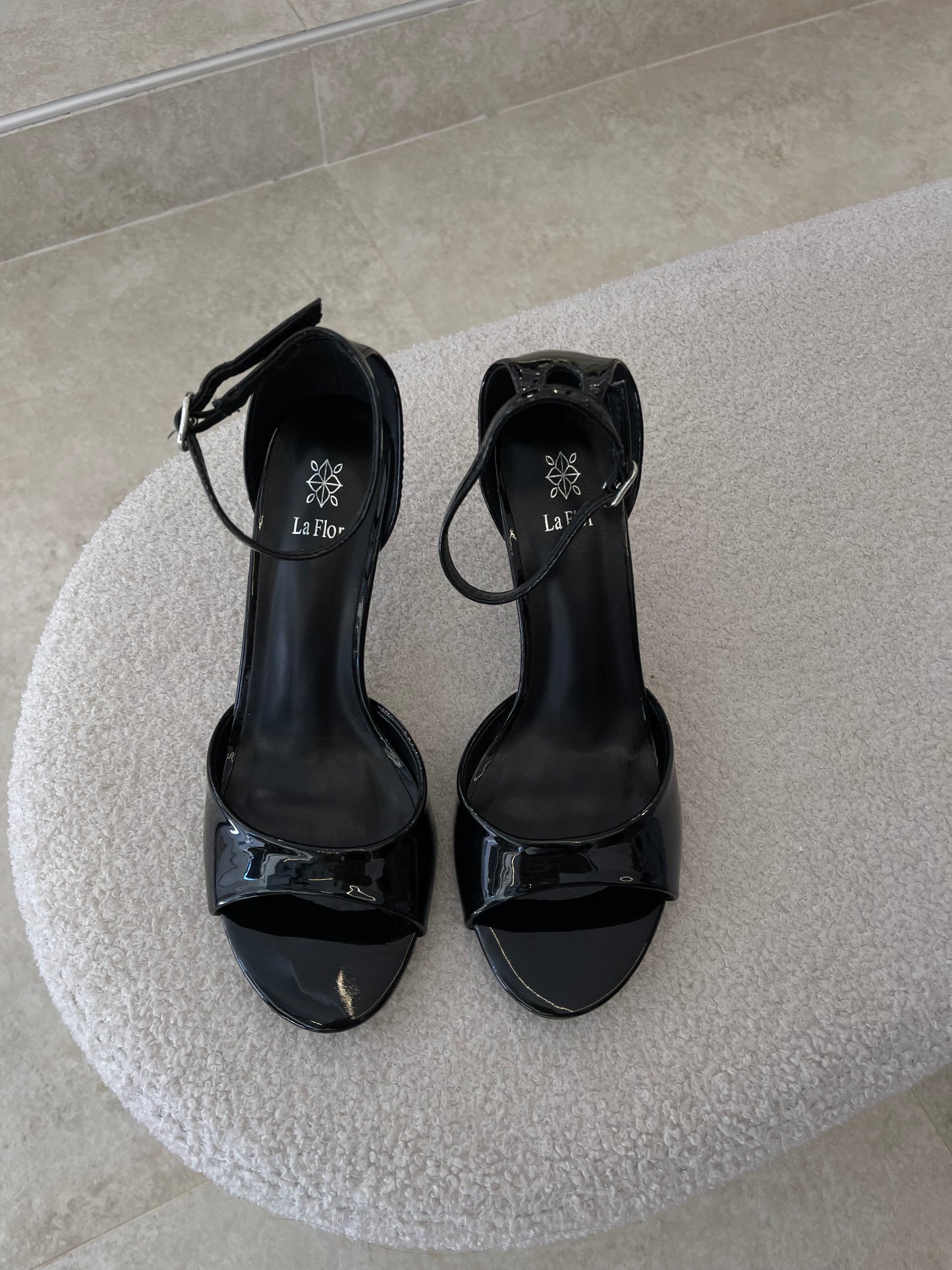 Black Heels LLS2