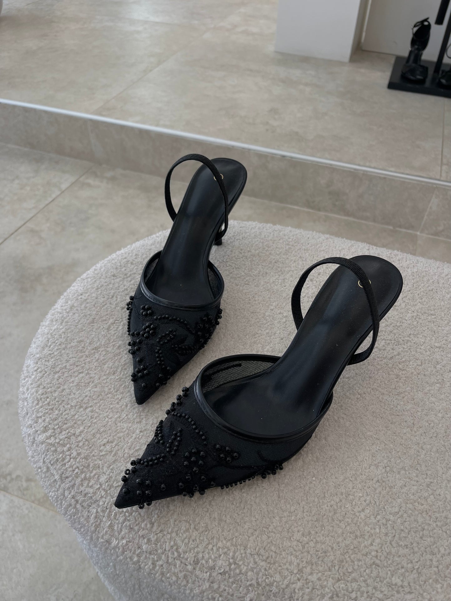 Black Heels With Pearls H1833