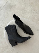 Black Boots