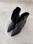 Black Boots