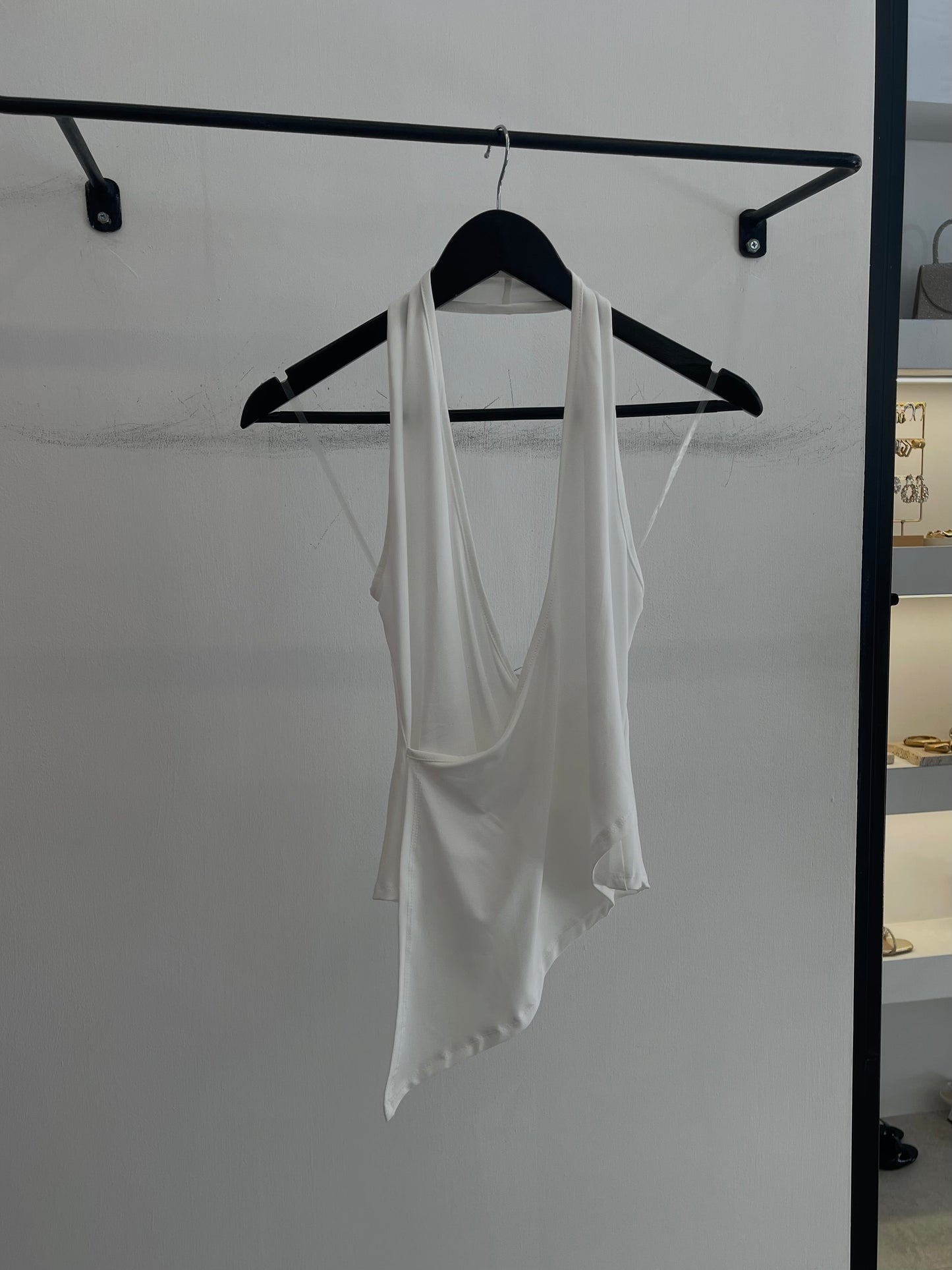 V Tops