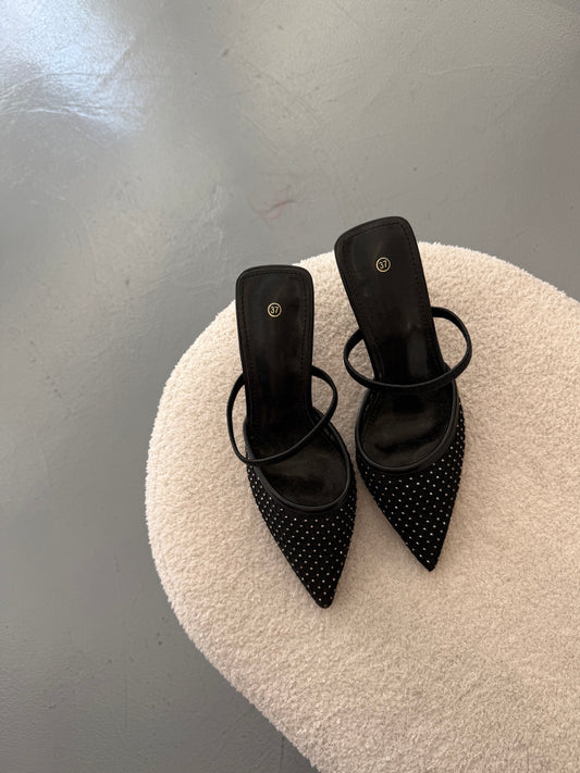 Black Diamond Heels